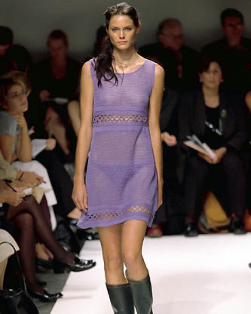 Philosophy di Alberta Ferretti Spring/Summer 2000 Runway Lilac Crocheted Cotton Dress