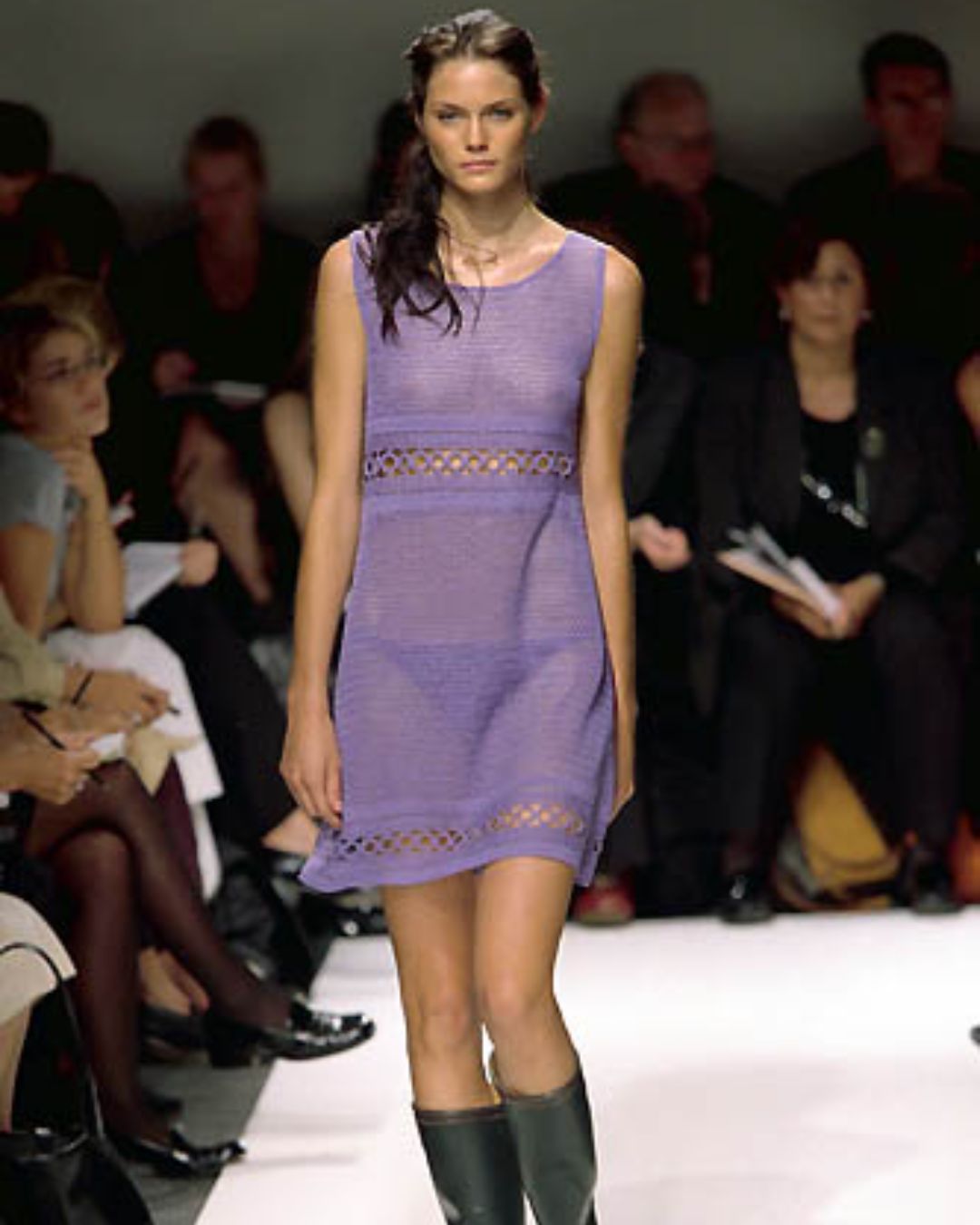 Philosophy di Alberta Ferretti Spring/Summer 2000 Runway Lilac Crocheted Cotton Dress
